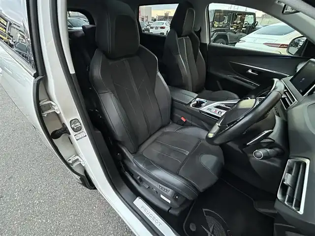 プジョー ５００８ クロスシティ ブルーHDi 石川県 2021(令3)年 3.3万km パール パノラマサンルーフ/ディスプレィオーディオ/サイド・バックカメラ/ハーフレザー/シートヒーター/BSM/パワーバックドア/パドルシフト/ルーフレール/置くだけ充電/シートメモリー