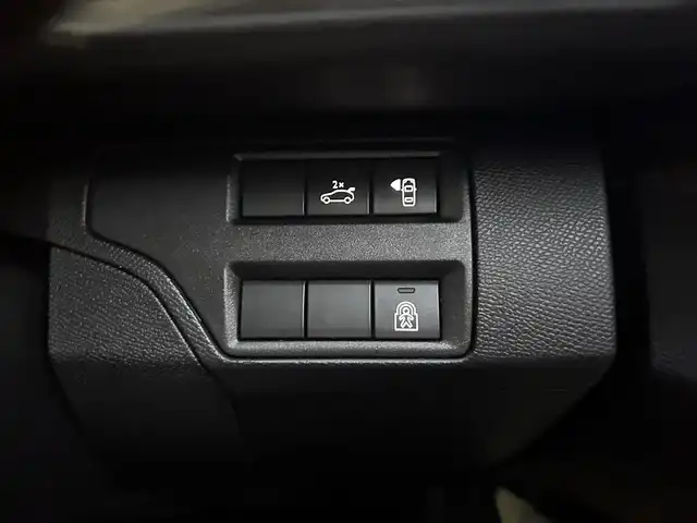 プジョー ５００８ クロスシティ ブルーHDi 石川県 2021(令3)年 3.3万km パール パノラマサンルーフ/ディスプレィオーディオ/サイド・バックカメラ/ハーフレザー/シートヒーター/BSM/パワーバックドア/パドルシフト/ルーフレール/置くだけ充電/シートメモリー