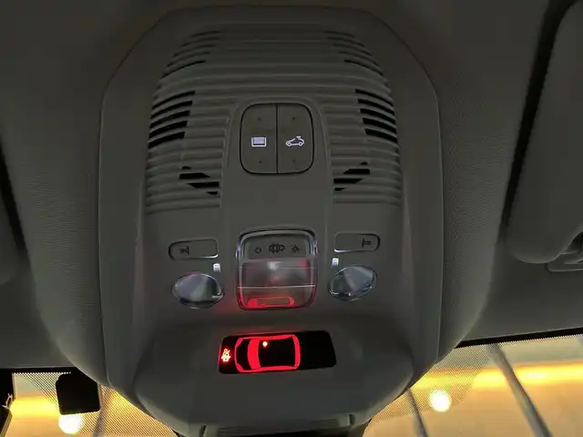 プジョー ５００８ クロスシティ ブルーHDi 石川県 2021(令3)年 3.3万km パール パノラマサンルーフ/ディスプレィオーディオ/サイド・バックカメラ/ハーフレザー/シートヒーター/BSM/パワーバックドア/パドルシフト/ルーフレール/置くだけ充電/シートメモリー