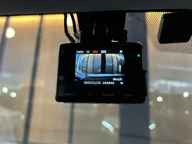 プジョー ５００８ クロスシティ ブルーHDi 石川県 2021(令3)年 3.3万km パール パノラマサンルーフ/ディスプレィオーディオ/サイド・バックカメラ/ハーフレザー/シートヒーター/BSM/パワーバックドア/パドルシフト/ルーフレール/置くだけ充電/シートメモリー