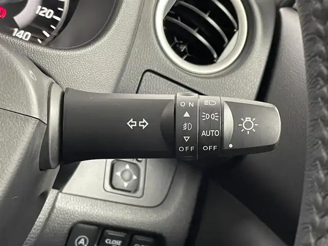 日産 デイズ ルークス HWS X Vセレクション 埼玉県 2018(平30)年 1.5万km ホワイトパール 純正９インチナビ　バックカメラ　ドライブレコーダー　ｅアシスト　シートヒーター　ステアリングスイッチ　ヘッドライトレベライザー　純正アルミホイール　スマートキー　オートハイビーム　ＬＥＤヘッドライト