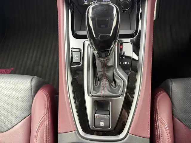 スバル レヴォーグ 1．8STIスポーツ EX 愛知県 2024(令6)年 2万km クリスタルブラックシリカ アイサイト/ハーマーカードン/11.6型純正縦型ナビ/・Bluetooth/・フルセグTV/・Applecarplay/・androidauto/アラウンドビューモニター/ドライブレコーダー/レーダークルーズコントロール/パワーバックドア/レザーシート/パワーシート（D/N）/シートヒーター（D/N）/革巻きステアリング/ステアリングリモコン/パドルシフト/電動パーキングシステム/ETC/純正フロアマット/純正アルミホイール/フォグランプ/ディライト