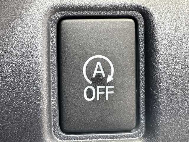 トヨタ ヴォクシー ZS 煌Ⅱ 道東・釧路十勝 2017(平29)年 9.5万km ホワイトパールクリスタルシャイン ４WD/寒冷地仕様/12.1型フリップダウンモニター/両側パワースライドドア/MTモード付AT/ロールサンシェード/リヤオートエアコン/純正10インチナビ/フルセグTV/バックカメラ/ETC2.0/トヨタセーフティセンスC/プリクラッシュセーフティ/レーンディパーチャーアラート/オートマチックハイビーム/先行車発進告知機能/横滑り防止装置/アイドリングストップ/エンジンスターター/LEDヘッドランプ/LEDフォグランプ/サマータイヤ付き純正アルミホイール有