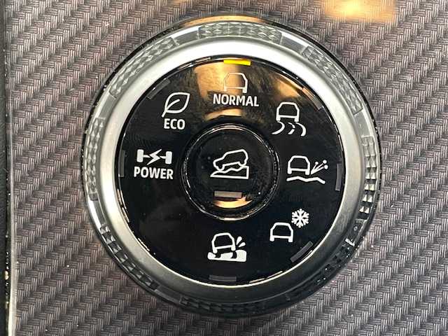 三菱 アウトランダー ＰＨＥＶ G 宮城県 2022(令4)年 6.8万km チタニウムグレーメタリック 4WD/BOSEサウンドシステム/マイパイロット/・衝突被害軽減ブレーキ/・踏み間違い衝突防止アシスト/・車線逸脱警報システム/・アダプティブLEDヘッドライト/・オートマチックハイビーム/・ブライドスポットモニター/純正9インチナビ/・Bluetooth/フルセグTV/USB/・全方位カメラ/・ETC2.0/・純正ドライブレコーダー/デジタルインナーミラー/電子パーキング/・オートブレーキホールド/前後コーナーセンサー/電動リアゲート/100V充電/革巻きステアリング/・ステアリングリモコン/・パドルシフト/プッシュスタート/・スマートキー/ハーフレザーシート/・パワーシート（運転席）/・シートヒーター（運転席/助手席）/LEDヘッドライト/・オートライト/・フォグランプ/純正アルミホイール/純正フロアマット