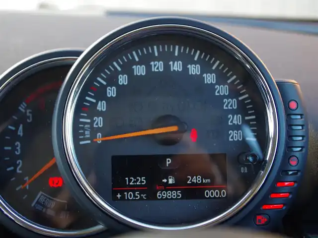 ＭＩＮＩ ミニ クラブマン クーパーSD 埼玉県 2017(平29)年 7万km ピュアバーガンディー ワンオーナー /オートクルーズコントロール /ペッパーパッケージ /コンフォートアクセス /iDriveナビ /ETC /Bluetooth /純正17インチアルミホイール /スポーツモード/グリーンモード /アイドリングストップシステム /LEDヘッドライト