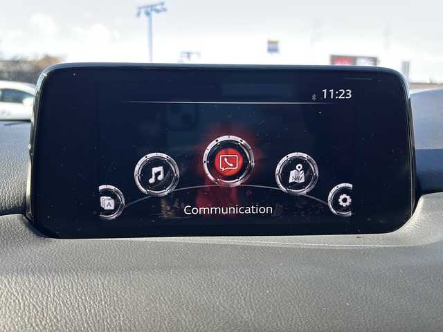 マツダ ＣＸ－８ XD Lパッケージ 愛知県 2017(平29)年 4.2万km スノーフレイクホワイトパールマイカ 純正7型SDナビ/（CD/DVD/Bluetooth/フルセグTV）/全方位カメラ/衝突軽減ブレーキ/レーンキープアシスト/ヘッドアップディスプレイ/ブラインドスポットモニター/オートマチックハイビーム/追従式クルーズコントロール/ETC/ドライブレコーダー/パワーシート/本革シート/メモリシート/シートヒーター/ステアリングヒーター/LEDヘッドライト/電動リアゲート/純正フロアマット/後席エアコン/スマートキー/アイドリングストップ