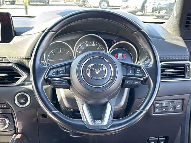 マツダ ＣＸ－８ XD Lパッケージ 愛知県 2017(平29)年 4.2万km スノーフレイクホワイトパールマイカ 純正7型SDナビ/（CD/DVD/Bluetooth/フルセグTV）/全方位カメラ/衝突軽減ブレーキ/レーンキープアシスト/ヘッドアップディスプレイ/ブラインドスポットモニター/オートマチックハイビーム/追従式クルーズコントロール/ETC/ドライブレコーダー/パワーシート/本革シート/メモリシート/シートヒーター/ステアリングヒーター/LEDヘッドライト/電動リアゲート/純正フロアマット/後席エアコン/スマートキー/アイドリングストップ