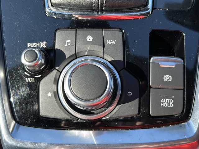 マツダ ＣＸ－８ XD Lパッケージ 愛知県 2017(平29)年 4.2万km スノーフレイクホワイトパールマイカ 純正7型SDナビ/（CD/DVD/Bluetooth/フルセグTV）/全方位カメラ/衝突軽減ブレーキ/レーンキープアシスト/ヘッドアップディスプレイ/ブラインドスポットモニター/オートマチックハイビーム/追従式クルーズコントロール/ETC/ドライブレコーダー/パワーシート/本革シート/メモリシート/シートヒーター/ステアリングヒーター/LEDヘッドライト/電動リアゲート/純正フロアマット/後席エアコン/スマートキー/アイドリングストップ