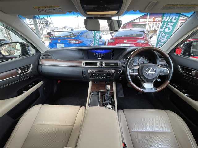 レクサス ＧＳ 450h バージョンL 茨城県 2015(平27)年 5.3万km ブラック 後期型モデル/革巻きステアリング/ステアリングヒーター/メーカーナビ/バックカメラ/ベージュレザーシート/全席シートヒーター/ベンチレーション/三眼LEDヘッドライト/メモリーパワーシート/レクサスセーフティセンス/オートハイビーム/オートワイパー/電子式パーキング/プッシュスタート