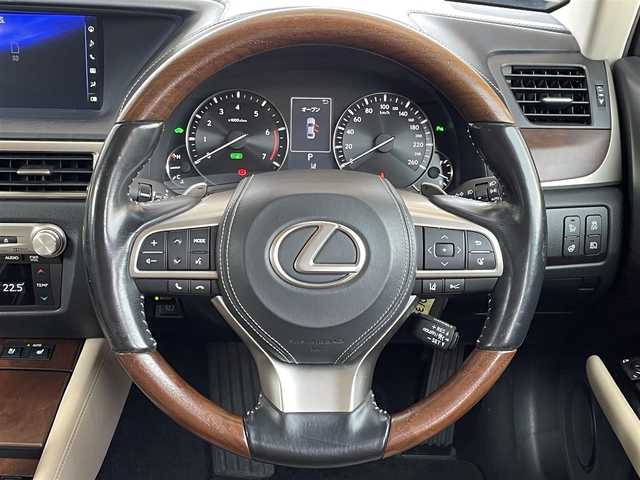 レクサス ＧＳ 450h バージョンL 茨城県 2015(平27)年 5.3万km ブラック 後期型モデル/革巻きステアリング/ステアリングヒーター/メーカーナビ/バックカメラ/ベージュレザーシート/全席シートヒーター/ベンチレーション/三眼LEDヘッドライト/メモリーパワーシート/レクサスセーフティセンス/オートハイビーム/オートワイパー/電子式パーキング/プッシュスタート