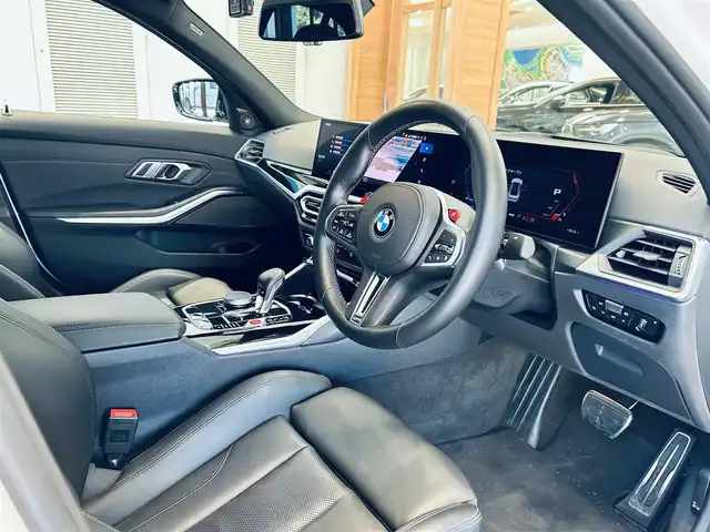 ＢＭＷ ＢＭＷ Ｍ３ コンペティション M xDrive 大阪府 2023(令5)年 1.1万km 白 黒革/パワーシート/Dシートメモリ/シートヒーター/純正ナビ/TV/360度カメラ/applecarplay/HUD/ハーマンカードン/ACC/ブラインドスポット/純正AW/ワイヤレス充電