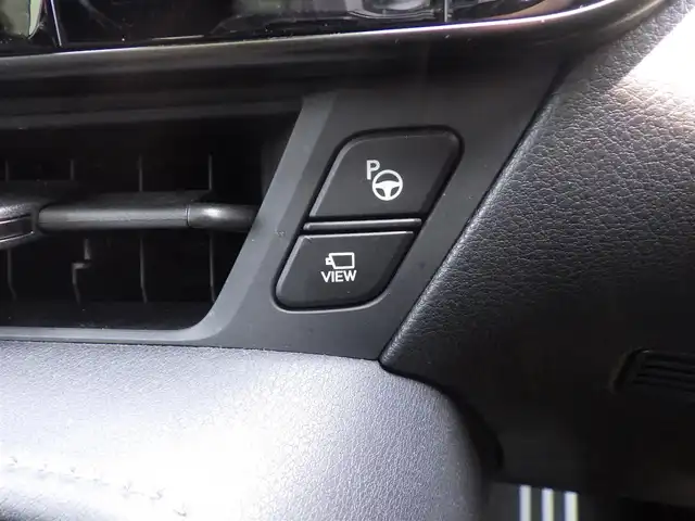 レクサス ＮＸ 350h Fスポーツ 千葉県 2022(令4)年 4万km グラファイトブラックガラスフレーク Lexus Safety System+/・プリクラッシュセーフティ/・レーンディパーチャーアラート/・レーンチェンジアシスト/・レーダークルーズコントロール/・プロアクティブドライビングアシスト/・ブラインドスポットモニター/ヘッドアップディスプレイ/ムーンルーフ/ブラックレザーシート/前席パワーシート/エアシート/各席シートヒーター/リア電動リクライニングシート/純正ナビ/地デジTV/【DVD/CD再生機能　Bluetooth接続】/パノラミックビューモニター/リバース連動ドアミラー（左/右）/マークレビンソン/置くだけ充電/デジタルインナーミラー/革巻きステアリング/ステアリングスイッチ/パドルシフト/ETC（2.0）/LEDヘッドライト/フォグライト/ウインカーミラー/クリアランスソナー/純正20インチアルミホイル/サイド/カーテン/ニーエアバッグ/スマートキー