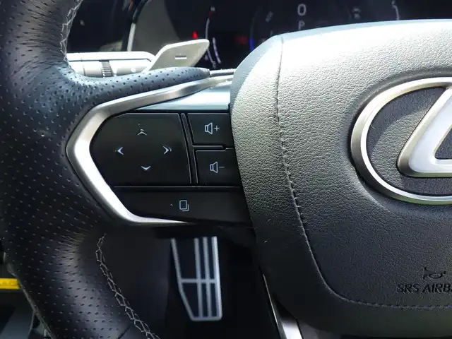 レクサス ＮＸ 350h Fスポーツ 千葉県 2022(令4)年 4万km グラファイトブラックガラスフレーク Lexus Safety System+/・プリクラッシュセーフティ/・レーンディパーチャーアラート/・レーンチェンジアシスト/・レーダークルーズコントロール/・プロアクティブドライビングアシスト/・ブラインドスポットモニター/ヘッドアップディスプレイ/ムーンルーフ/ブラックレザーシート/前席パワーシート/エアシート/各席シートヒーター/リア電動リクライニングシート/純正ナビ/地デジTV/【DVD/CD再生機能　Bluetooth接続】/パノラミックビューモニター/リバース連動ドアミラー（左/右）/マークレビンソン/置くだけ充電/デジタルインナーミラー/革巻きステアリング/ステアリングスイッチ/パドルシフト/ETC（2.0）/LEDヘッドライト/フォグライト/ウインカーミラー/クリアランスソナー/純正20インチアルミホイル/サイド/カーテン/ニーエアバッグ/スマートキー