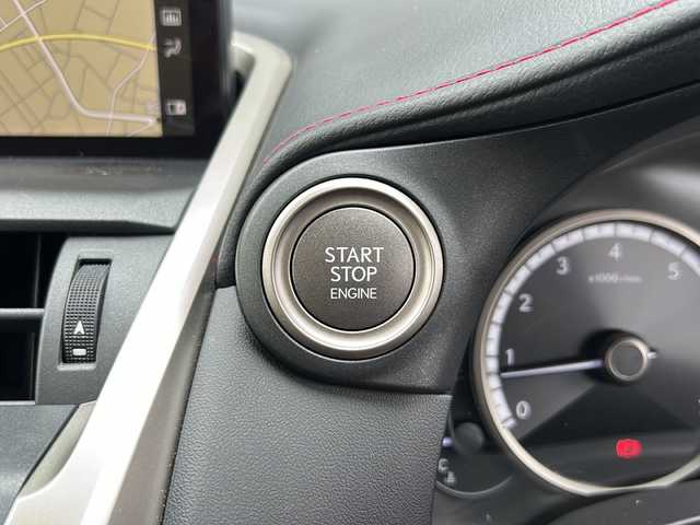 レクサス ＮＸ 300 Fスポーツ 宮崎県 2020(令2)年 6万km レッドマイカクリスタルシャイン MTモード付AT/レーダークルーズコントロール/ターボ/スマートキー/横滑り防止装置/レクサスセーフティシステムプラス/パドルシフト/電動リアゲート/ドライブレコーダー/パワーシート/レザーシート/エアシート・シートヒーター/LEDヘッドライト/レーンアシスト/純正ナビ/革シート/アルミペダル/ETC2.0/全周囲カメラ