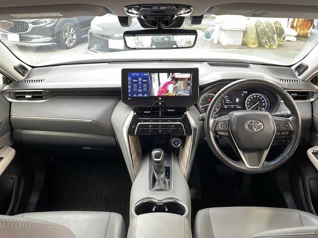 トヨタ ハリアー Z 愛媛県 2020(令2)年 6.4万km ホワイトパールクリスタルシャイン Toyota Safety Sense/・プリクラッシュセーフティ/・レーンとレーシングアシスト/・アダプティブハイビームシステム/・ロードサインアシスト/・レーダークルーズコントロール/純正メーカーOPナビ/フルセグTV/Bluetooth/全方位カメラ/JBL/純正ビルトインETC2.0/ブラインドスポットモニター/デジタルインナーミラー/ハーフレザーシート/パワーバックドア/純正ドライブレコーダー/スペアキーx1/保証書/取扱説明書