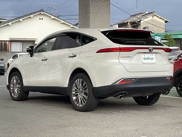 トヨタ ハリアー Z 愛媛県 2020(令2)年 6.4万km ホワイトパールクリスタルシャイン Toyota Safety Sense/・プリクラッシュセーフティ/・レーンとレーシングアシスト/・アダプティブハイビームシステム/・ロードサインアシスト/・レーダークルーズコントロール/純正メーカーOPナビ/フルセグTV/Bluetooth/全方位カメラ/JBL/純正ビルトインETC2.0/ブラインドスポットモニター/デジタルインナーミラー/ハーフレザーシート/パワーバックドア/純正ドライブレコーダー/スペアキーx1/保証書/取扱説明書