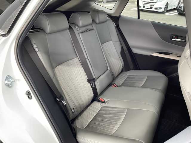 トヨタ ハリアー Z 愛媛県 2020(令2)年 6.4万km ホワイトパールクリスタルシャイン Toyota Safety Sense/・プリクラッシュセーフティ/・レーンとレーシングアシスト/・アダプティブハイビームシステム/・ロードサインアシスト/・レーダークルーズコントロール/純正メーカーOPナビ/フルセグTV/Bluetooth/全方位カメラ/JBL/純正ビルトインETC2.0/ブラインドスポットモニター/デジタルインナーミラー/ハーフレザーシート/パワーバックドア/純正ドライブレコーダー/スペアキーx1/保証書/取扱説明書