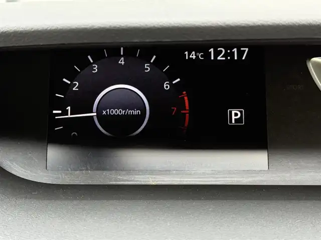 日産 セレナ ライダー Vセレクション 道南・函館 2017(平29)年 7.4万km ダイヤモンドブラック /両側パワースライドドア//純正メモリーナビ/（フルセグTV/DVD/CD/SD/BT/FM/AM)　//純正フリップダウンモニター//アラウンドビューカメラ//エマージェンシーブレーキ//側方支援//標識認識//駐車支援//クルーズコントロール//ECOモード//横滑り防止//アイドリングストップ//HIDヘッドライト//フォグランプ//ウィンカーミラー//革巻きステアリング//プッシュスタート//スマートキー//スペアキー//ETC//社外ドライブレコーダー（前後）