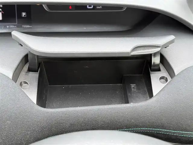 日産 セレナ ライダー Vセレクション 道南・函館 2017(平29)年 7.4万km ダイヤモンドブラック /両側パワースライドドア//純正メモリーナビ/（フルセグTV/DVD/CD/SD/BT/FM/AM)　//純正フリップダウンモニター//アラウンドビューカメラ//エマージェンシーブレーキ//側方支援//標識認識//駐車支援//クルーズコントロール//ECOモード//横滑り防止//アイドリングストップ//HIDヘッドライト//フォグランプ//ウィンカーミラー//革巻きステアリング//プッシュスタート//スマートキー//スペアキー//ETC//社外ドライブレコーダー（前後）