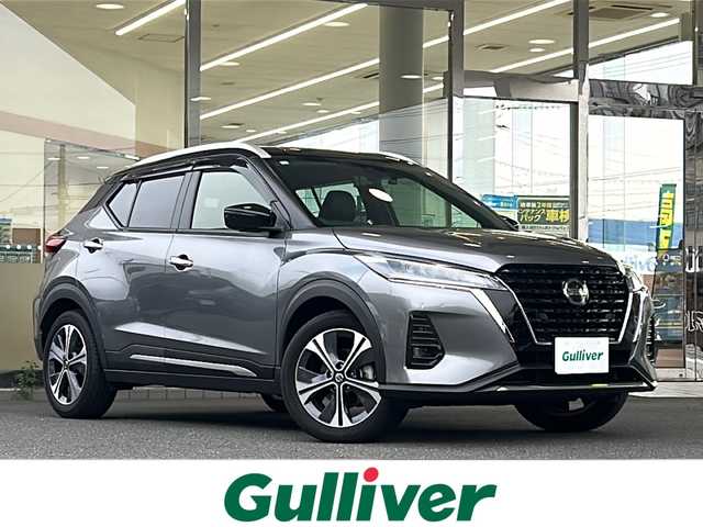日産 キックス X 福島県 2021(令3)年 2.2万km ダークメタルグレー/ピュアブラック 2トーン 登録時走行距離：21606km/純正SDナビ/ (CD/DVD/BT/AM/FM)/バックカメラ/全周囲カメラ/プッシュスタート/プロパイロット/ドライブレコーダー/ハーフレザー/ビルトインETC/革巻きステアリング/ステアリングスイッチ/電動格納ミラー/ウィンカーミラー/純正フロアマット/純正LEDヘッドライト/フォグランプ/純正17インチAW/ルーフレール/スマートキー/スペアキー×１/衝突被害軽減システム/横滑り防止装置/保証書/取扱説明書