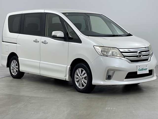 日産 セレナ ハイウェイスター Vセレクション 道央・札幌 2012(平24)年 6.3万km ブリリアントホワイトパール ・純正ナビ&CD&AUX　/・両側パワースライドドア　/・バックカメラ　/・クルーズコントロール　/・アイドリングストップ　/・横滑り防止装置/・プラズマクラスター　/・2列目シートバックテーブル/・サンシェード/・電動格納ミラー　/・純正フロアマット　/・プッシュスタート　/・オートライト/・スマートキー/・スペアキー/・保証書/・取扱説明書