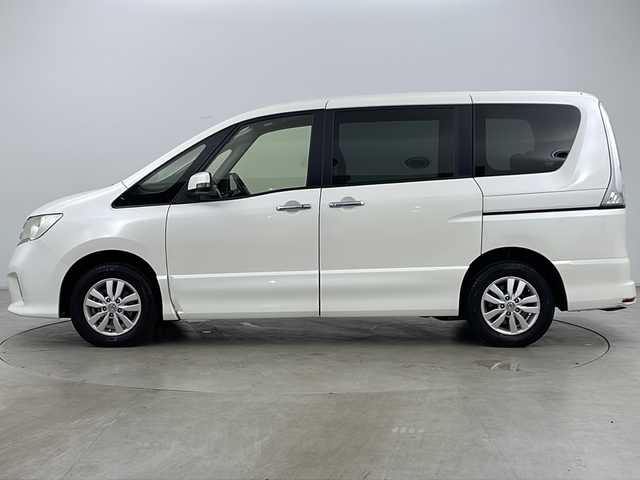 日産 セレナ ハイウェイスター Vセレクション 道央・札幌 2012(平24)年 6.3万km ブリリアントホワイトパール ・純正ナビ&CD&AUX　/・両側パワースライドドア　/・バックカメラ　/・クルーズコントロール　/・アイドリングストップ　/・横滑り防止装置/・プラズマクラスター　/・2列目シートバックテーブル/・サンシェード/・電動格納ミラー　/・純正フロアマット　/・プッシュスタート　/・オートライト/・スマートキー/・スペアキー/・保証書/・取扱説明書