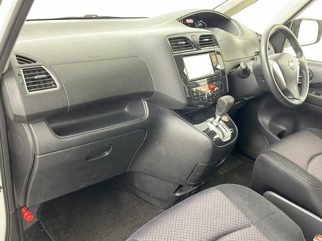 日産 セレナ ハイウェイスター Vセレクション 道央・札幌 2012(平24)年 6.3万km ブリリアントホワイトパール ・純正ナビ&CD&AUX　/・両側パワースライドドア　/・バックカメラ　/・クルーズコントロール　/・アイドリングストップ　/・横滑り防止装置/・プラズマクラスター　/・2列目シートバックテーブル/・サンシェード/・電動格納ミラー　/・純正フロアマット　/・プッシュスタート　/・オートライト/・スマートキー/・スペアキー/・保証書/・取扱説明書