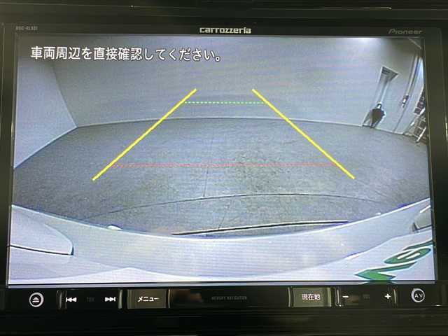 トヨタ プリウス Sセーフティプラス 福岡県 2018(平30)年 6.9万km ホワイトパールクリスタルシャイン 社外8インチSDナビゲーション/CD DVD BT/フルセグテレビ/バックモニター/トヨタセーフティセンス/パーキングアシスト/ドライブレコーダー/革巻きステアリング/ステアリングスイッチ/オートライト/LEDヘッドライト/フォグランプ/ETC/スマートキー/プッシュスタートエンジン