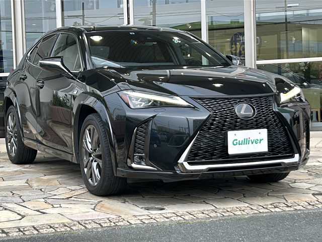 レクサス ＵＸ 250h Fスポーツ 静岡県 2019(令1)年 4.4万km グラファイトブラックガラスフレーク 純正ナビ/・FM/・AM/・CD/DVD/・サウンドライブラリ/・SD/・USB/・Bluetooth/・Miracast/・AUX/・フルセグTV/主要装備/・レーダークルーズコントロール/・パドルシフト/・オートハイビーム/・パワーバックドア/・ハンドルヒーター/・ＥＴＣ２．０/・ワイヤレス充電/・シートヒーター/・サンルーフ/・コーナーセンサー/・レーンキープアシスト/・プリクラッシュセーフティ/・電動パーキング/・電動チルト＆テレスコピックステアリング/・純正フロアマット/・アクティブスタビリティコントロール