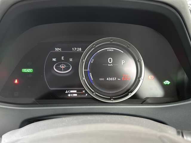 レクサス ＵＸ 250h Fスポーツ 静岡県 2019(令1)年 4.4万km グラファイトブラックガラスフレーク 純正ナビ/・FM/・AM/・CD/DVD/・サウンドライブラリ/・SD/・USB/・Bluetooth/・Miracast/・AUX/・フルセグTV/主要装備/・レーダークルーズコントロール/・パドルシフト/・オートハイビーム/・パワーバックドア/・ハンドルヒーター/・ＥＴＣ２．０/・ワイヤレス充電/・シートヒーター/・サンルーフ/・コーナーセンサー/・レーンキープアシスト/・プリクラッシュセーフティ/・電動パーキング/・電動チルト＆テレスコピックステアリング/・純正フロアマット/・アクティブスタビリティコントロール