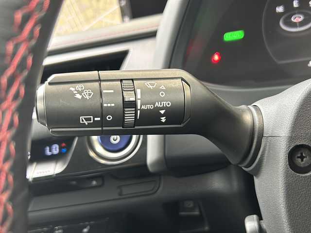 レクサス ＵＸ 250h Fスポーツ 静岡県 2019(令1)年 4.4万km グラファイトブラックガラスフレーク 純正ナビ/・FM/・AM/・CD/DVD/・サウンドライブラリ/・SD/・USB/・Bluetooth/・Miracast/・AUX/・フルセグTV/主要装備/・レーダークルーズコントロール/・パドルシフト/・オートハイビーム/・パワーバックドア/・ハンドルヒーター/・ＥＴＣ２．０/・ワイヤレス充電/・シートヒーター/・サンルーフ/・コーナーセンサー/・レーンキープアシスト/・プリクラッシュセーフティ/・電動パーキング/・電動チルト＆テレスコピックステアリング/・純正フロアマット/・アクティブスタビリティコントロール
