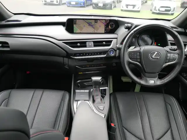 レクサス ＵＸ 250h Fスポーツ 千葉県 2019(令1)年 4.4万km グラファイトブラックガラスフレーク Lexus Safety System+/・プリクラッシュセーフティ/・レーンディパーチャーアラート/・オートハイビーム/・レーダークルーズコントロール/ムーンルーフ/ブラックレザーシート/前席パワーシート/シートヒーター/純正SDナビ/地デジTV/【DVD/CD再生機能　Bluetooth接続】/バックカメラ/ダウンサス（RS-R）/革巻きステアリング/ステアリングヒーター/ステアリングスイッチ/パドルシフト/ETC（2.0）/LEDヘッドライト/フォグライト/ウインカーミラー/クリアランスソナー/純正18インチアルミホイル/サイド/カーテンエアバッグ/スマートキー