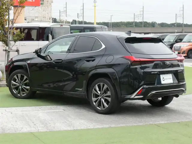 レクサス ＵＸ 250h Fスポーツ 千葉県 2019(令1)年 4.4万km グラファイトブラックガラスフレーク Lexus Safety System+/・プリクラッシュセーフティ/・レーンディパーチャーアラート/・オートハイビーム/・レーダークルーズコントロール/ムーンルーフ/ブラックレザーシート/前席パワーシート/シートヒーター/純正SDナビ/地デジTV/【DVD/CD再生機能　Bluetooth接続】/バックカメラ/ダウンサス（RS-R）/革巻きステアリング/ステアリングヒーター/ステアリングスイッチ/パドルシフト/ETC（2.0）/LEDヘッドライト/フォグライト/ウインカーミラー/クリアランスソナー/純正18インチアルミホイル/サイド/カーテンエアバッグ/スマートキー