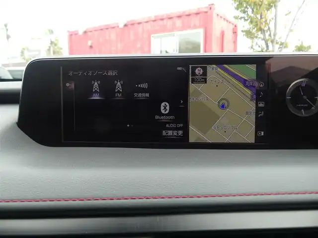 レクサス ＵＸ 250h Fスポーツ 千葉県 2019(令1)年 4.4万km グラファイトブラックガラスフレーク Lexus Safety System+/・プリクラッシュセーフティ/・レーンディパーチャーアラート/・オートハイビーム/・レーダークルーズコントロール/ムーンルーフ/ブラックレザーシート/前席パワーシート/シートヒーター/純正SDナビ/地デジTV/【DVD/CD再生機能　Bluetooth接続】/バックカメラ/ダウンサス（RS-R）/革巻きステアリング/ステアリングヒーター/ステアリングスイッチ/パドルシフト/ETC（2.0）/LEDヘッドライト/フォグライト/ウインカーミラー/クリアランスソナー/純正18インチアルミホイル/サイド/カーテンエアバッグ/スマートキー