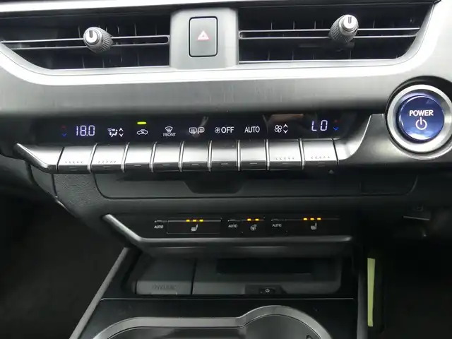 レクサス ＵＸ 250h Fスポーツ 千葉県 2019(令1)年 4.4万km グラファイトブラックガラスフレーク Lexus Safety System+/・プリクラッシュセーフティ/・レーンディパーチャーアラート/・オートハイビーム/・レーダークルーズコントロール/ムーンルーフ/ブラックレザーシート/前席パワーシート/シートヒーター/純正SDナビ/地デジTV/【DVD/CD再生機能　Bluetooth接続】/バックカメラ/ダウンサス（RS-R）/革巻きステアリング/ステアリングヒーター/ステアリングスイッチ/パドルシフト/ETC（2.0）/LEDヘッドライト/フォグライト/ウインカーミラー/クリアランスソナー/純正18インチアルミホイル/サイド/カーテンエアバッグ/スマートキー