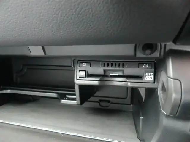 レクサス ＵＸ 250h Fスポーツ 千葉県 2019(令1)年 4.4万km グラファイトブラックガラスフレーク Lexus Safety System+/・プリクラッシュセーフティ/・レーンディパーチャーアラート/・オートハイビーム/・レーダークルーズコントロール/ムーンルーフ/ブラックレザーシート/前席パワーシート/シートヒーター/純正SDナビ/地デジTV/【DVD/CD再生機能　Bluetooth接続】/バックカメラ/ダウンサス（RS-R）/革巻きステアリング/ステアリングヒーター/ステアリングスイッチ/パドルシフト/ETC（2.0）/LEDヘッドライト/フォグライト/ウインカーミラー/クリアランスソナー/純正18インチアルミホイル/サイド/カーテンエアバッグ/スマートキー