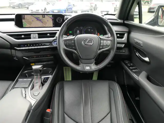 レクサス ＵＸ 250h Fスポーツ 千葉県 2019(令1)年 4.4万km グラファイトブラックガラスフレーク Lexus Safety System+/・プリクラッシュセーフティ/・レーンディパーチャーアラート/・オートハイビーム/・レーダークルーズコントロール/ムーンルーフ/ブラックレザーシート/前席パワーシート/シートヒーター/純正SDナビ/地デジTV/【DVD/CD再生機能　Bluetooth接続】/バックカメラ/ダウンサス（RS-R）/革巻きステアリング/ステアリングヒーター/ステアリングスイッチ/パドルシフト/ETC（2.0）/LEDヘッドライト/フォグライト/ウインカーミラー/クリアランスソナー/純正18インチアルミホイル/サイド/カーテンエアバッグ/スマートキー