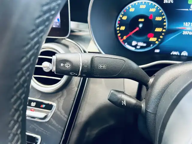 メルセデス・ベンツ Ｃ２００ ローレウスED スポーツプラスPKG 大阪府 2021(令3)年 4万km ポーラホワイト レザーエクスクルーシブP/レーダーセーフティP/HUD/ACC/ブルメスター/赤革/メモリ付きパワーシート/エアシートヒーター/純正ナビ/TV/360度カメラ/applecarplay/純正18インチAW/LEDヘッドライト/電動リアゲート/ブラインドスポット/ワイヤレス充電