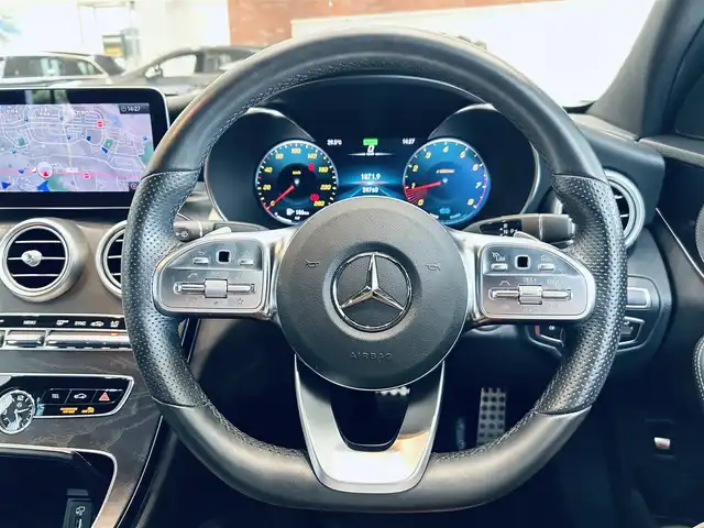 メルセデス・ベンツ Ｃ２００ ローレウスED スポーツプラスPKG 大阪府 2021(令3)年 4万km ポーラホワイト レザーエクスクルーシブP/レーダーセーフティP/HUD/ACC/ブルメスター/赤革/メモリ付きパワーシート/エアシートヒーター/純正ナビ/TV/360度カメラ/applecarplay/純正18インチAW/LEDヘッドライト/電動リアゲート/ブラインドスポット/ワイヤレス充電