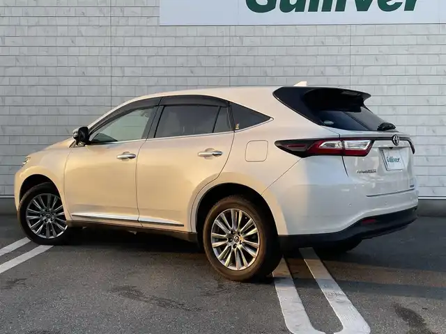 トヨタ ハリアー プレミアム 福岡県 2019(平31)年 5.4万km ブラック/ホワイト 純正7型SDナビ【フルセグTV・CD・DVD・BT】 トヨタセーフティー コーナーセンサー D席パワーシート レーダークルコン ドライブレコーダー【前後】 デジタルミラー オートホールド USBポート ETC 純正フロアマット 純正18インチアルミホイール 純正LEDヘッドライト プッシュスタート スマートキー