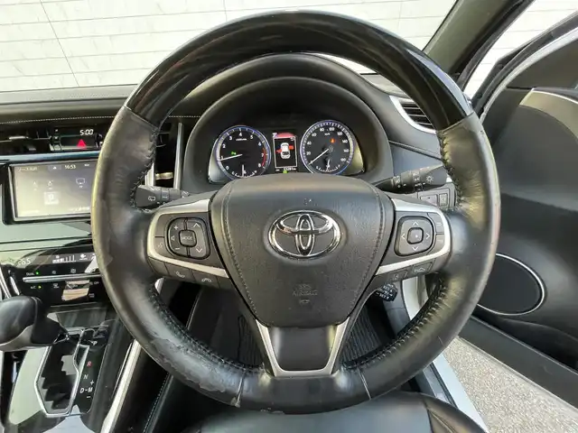 トヨタ ハリアー プレミアム 福岡県 2019(平31)年 5.4万km ブラック/ホワイト 純正7型SDナビ【フルセグTV・CD・DVD・BT】 トヨタセーフティー コーナーセンサー D席パワーシート レーダークルコン ドライブレコーダー【前後】 デジタルミラー オートホールド USBポート ETC 純正フロアマット 純正18インチアルミホイール 純正LEDヘッドライト プッシュスタート スマートキー