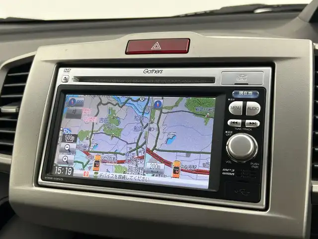 ホンダ フリード ハイブリット ジャストセレクション 千葉県 2011(平23)年 9.3万km プレミアムブルーオパールメタリック 禁煙車/片側電動ドア/純正メモリナビ/・型番：VXM-118VS/・CD/DVD/ワンセグTV/・ETC/・バックカメラ/クルーズコントロール/純正フロアマット/純正ドアバイザー/社外15インチAW/電動格納ウインカーミラー/オートライト/・キセノンヘッドライト/スマートキー