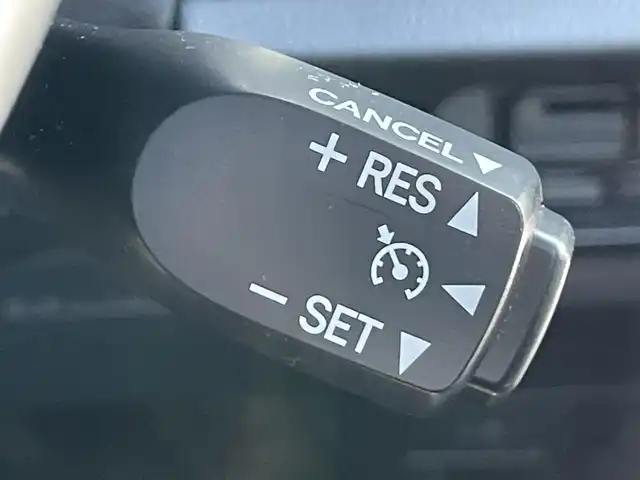 トヨタ ヴォクシー ZS 煌Ⅱ 香川県 2019(令1)年 6.7万km ホワイトパールクリスタルシャイン カロッツェリア８型ナビ/カロッツェリアフリップダウンモニター/バックカメラ/両側パワースライドドア/トヨタセーフティーセンス/クルーズコントロール/前後コーナーセンサー/前後ドラレコ/ＥＴＣ/ＬＥＤヘッドライト/フォグライト/純正16インチAW/純正フロアマット/純正ドアバイザー/スマートキー