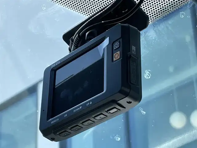 トヨタ ヴォクシー ZS 煌Ⅱ 香川県 2019(令1)年 6.7万km ホワイトパールクリスタルシャイン カロッツェリア８型ナビ/カロッツェリアフリップダウンモニター/バックカメラ/両側パワースライドドア/トヨタセーフティーセンス/クルーズコントロール/前後コーナーセンサー/前後ドラレコ/ＥＴＣ/ＬＥＤヘッドライト/フォグライト/純正16インチAW/純正フロアマット/純正ドアバイザー/スマートキー