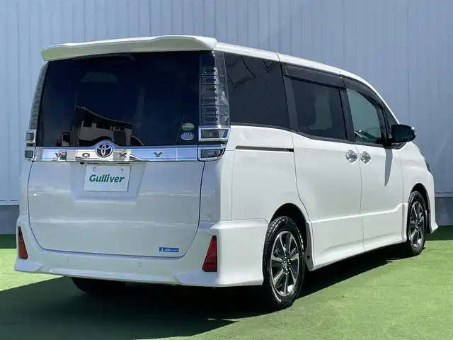 トヨタ ヴォクシー ZS 煌Ⅱ 香川県 2019(令1)年 6.7万km ホワイトパールクリスタルシャイン カロッツェリア８型ナビ/カロッツェリアフリップダウンモニター/バックカメラ/両側パワースライドドア/トヨタセーフティーセンス/クルーズコントロール/前後コーナーセンサー/前後ドラレコ/ＥＴＣ/ＬＥＤヘッドライト/フォグライト/純正16インチAW/純正フロアマット/純正ドアバイザー/スマートキー