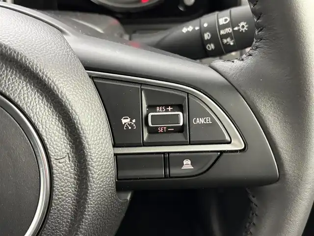 スズキ ジムニー ノマド FC 福岡県 2025(令7)年 0.1万km ジャングルグリーン 社外ＤＡ　/バックカメラ　/ＥＴＣ　/衝突被害軽減　/レーダークルーズコントロール　/コーナーセンサー　/レーンキープ　/横滑り防止装置　/アイドリングストップ　/シートヒーター　/盗難防止装置　/純正１５インチＡＷ