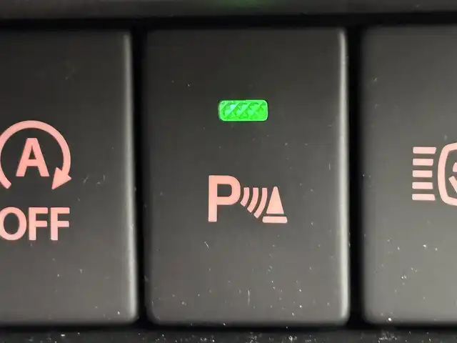 スズキ ジムニー ノマド FC 福岡県 2025(令7)年 0.1万km ジャングルグリーン 社外ＤＡ　/バックカメラ　/ＥＴＣ　/衝突被害軽減　/レーダークルーズコントロール　/コーナーセンサー　/レーンキープ　/横滑り防止装置　/アイドリングストップ　/シートヒーター　/盗難防止装置　/純正１５インチＡＷ