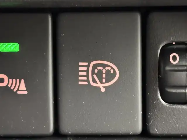 スズキ ジムニー ノマド FC 福岡県 2025(令7)年 0.1万km ジャングルグリーン 社外ＤＡ　/バックカメラ　/ＥＴＣ　/衝突被害軽減　/レーダークルーズコントロール　/コーナーセンサー　/レーンキープ　/横滑り防止装置　/アイドリングストップ　/シートヒーター　/盗難防止装置　/純正１５インチＡＷ