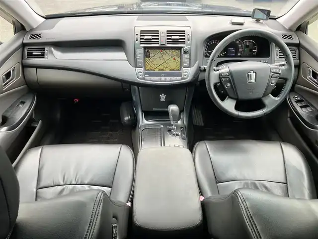 トヨタ クラウン アスリート アスリート 静岡県 2008(平20)年 11.1万km ブラック 純正ナビ(CD/DVD/フルセグ/MD)/バックカメラ/ETC/エンジンスタートボタン/パワーステアリング/パワーウィンドウ/取扱説明書/オートエアコン/スマートキー/スペアキー１本/クルーズコントロール/純正フロアマット/D席N席パワーシート/合皮シートカバー/布シート/純正アルミホイール/ABS/横滑り防止装置/コーナーセンサー前後/AFS/盗難防止装置/オートライト/キセノン/W+サイドエアバッグ/カーテンエアバッグ