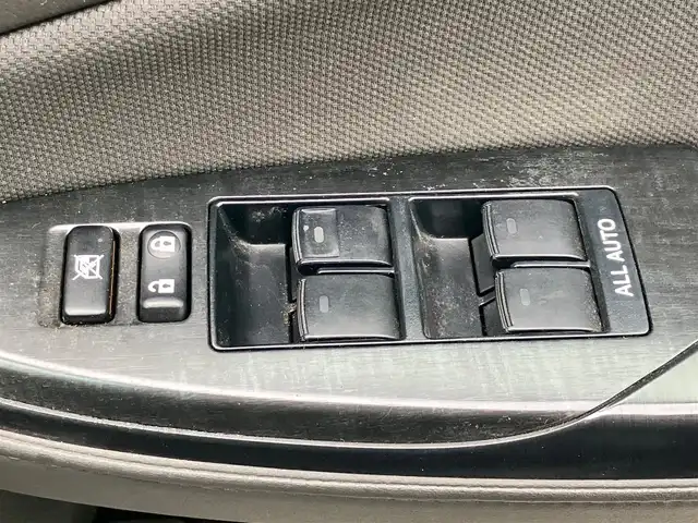 トヨタ クラウン アスリート アスリート 静岡県 2008(平20)年 11.1万km ブラック 純正ナビ(CD/DVD/フルセグ/MD)/バックカメラ/ETC/エンジンスタートボタン/パワーステアリング/パワーウィンドウ/取扱説明書/オートエアコン/スマートキー/スペアキー１本/クルーズコントロール/純正フロアマット/D席N席パワーシート/合皮シートカバー/布シート/純正アルミホイール/ABS/横滑り防止装置/コーナーセンサー前後/AFS/盗難防止装置/オートライト/キセノン/W+サイドエアバッグ/カーテンエアバッグ